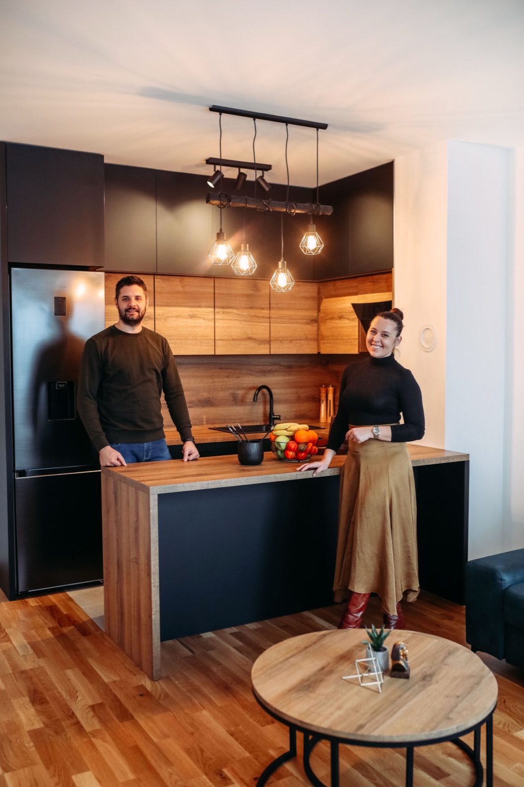 Tim NoDesign u uređenom stambenom prostoru